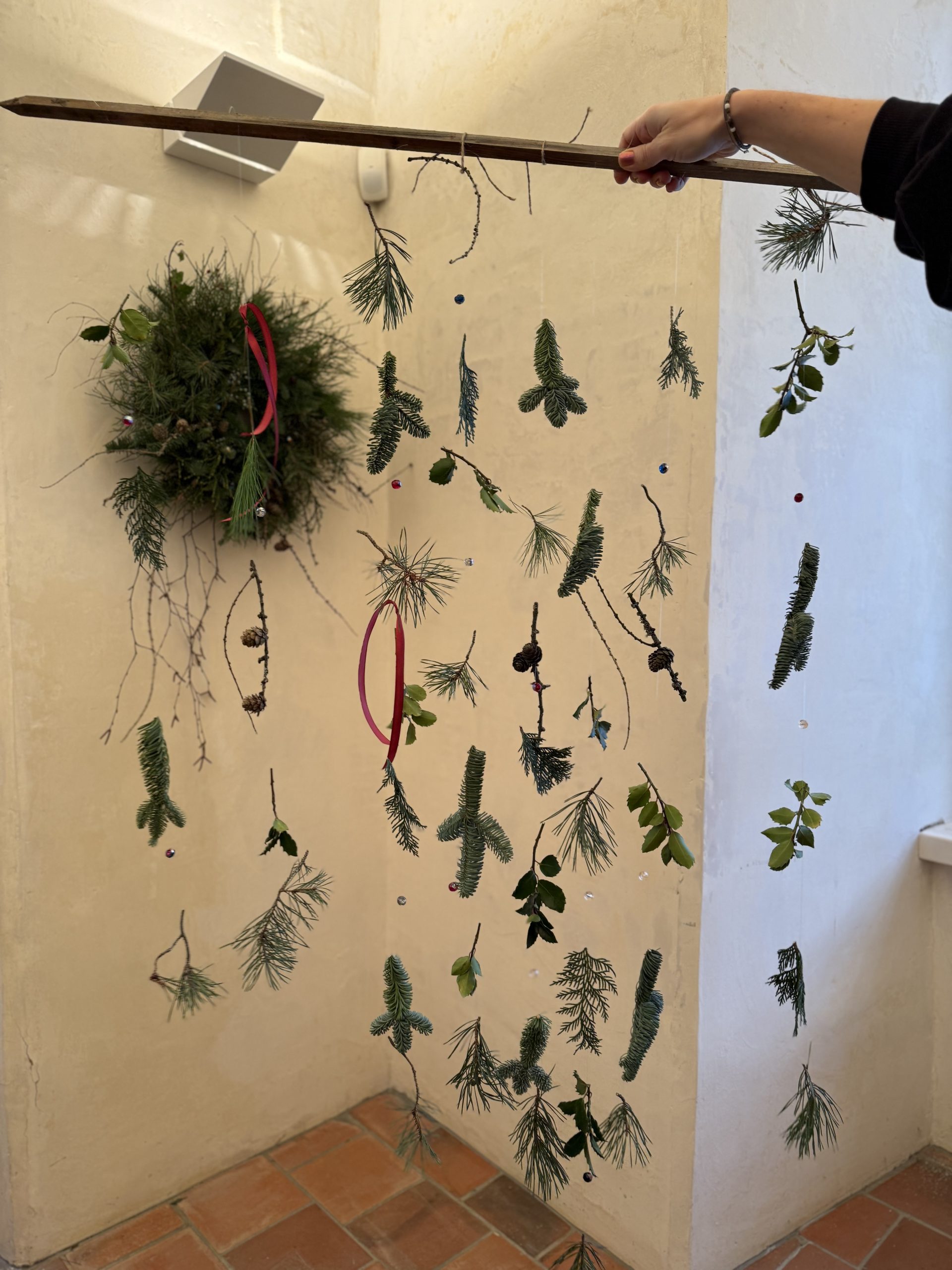 adventní výzdoba do výlohy rozcuchaná kytka adventní výzdoba do výlohy rozcuchaná kytka